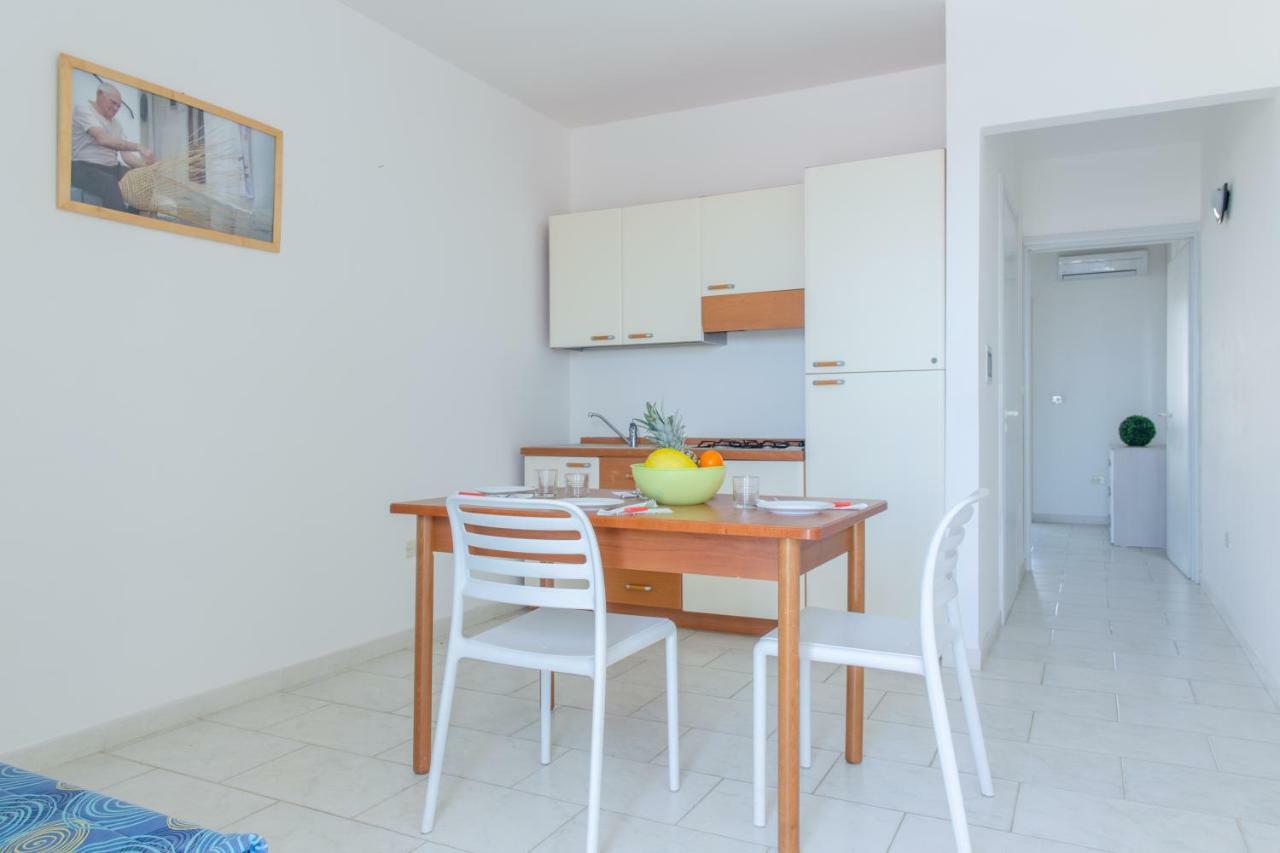Spiaggia Bianca Apartments Torre Vado Exteriér fotografie